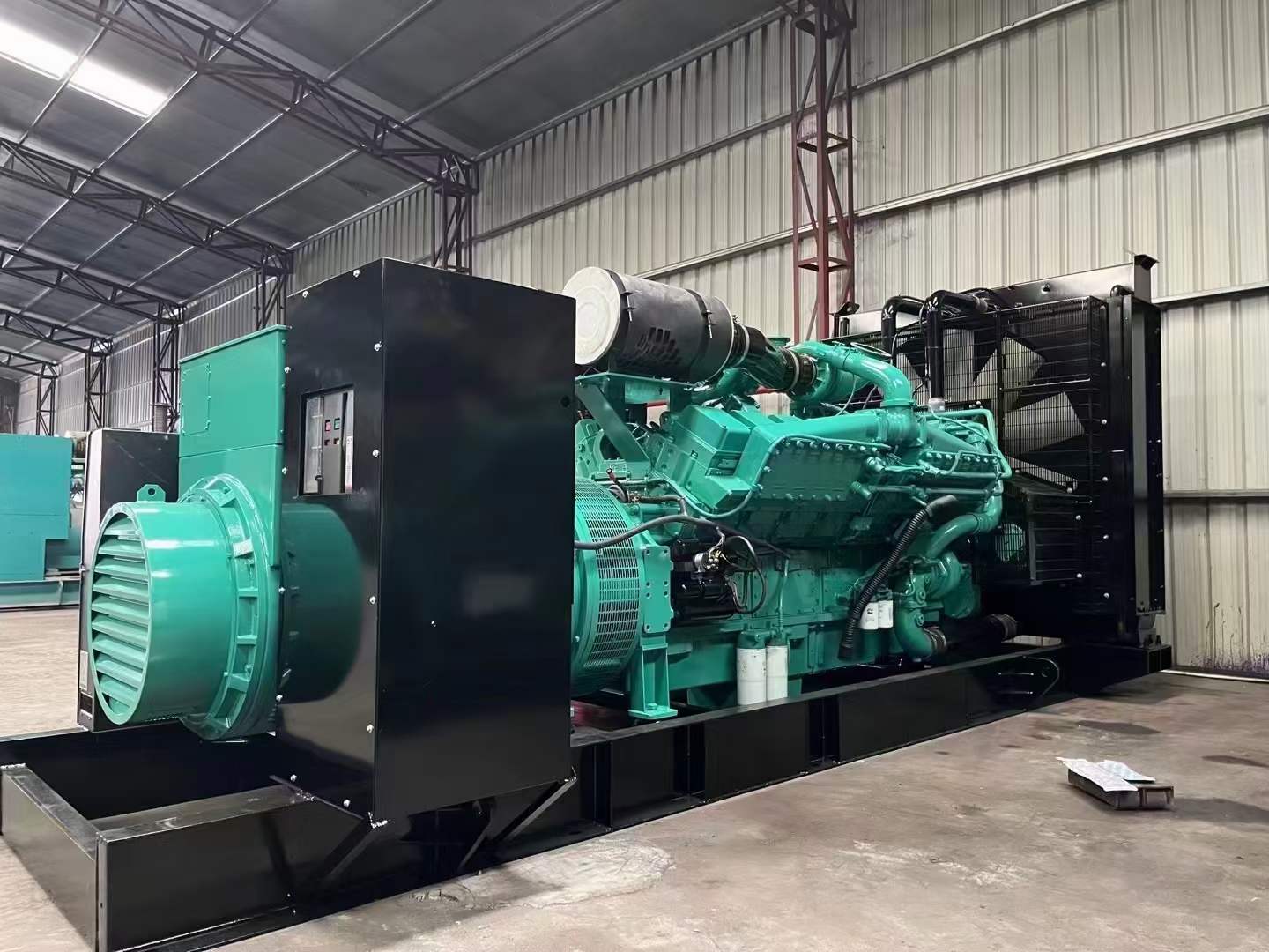 灵石如何降低 800kW 柴油发电机输出电流的波动？