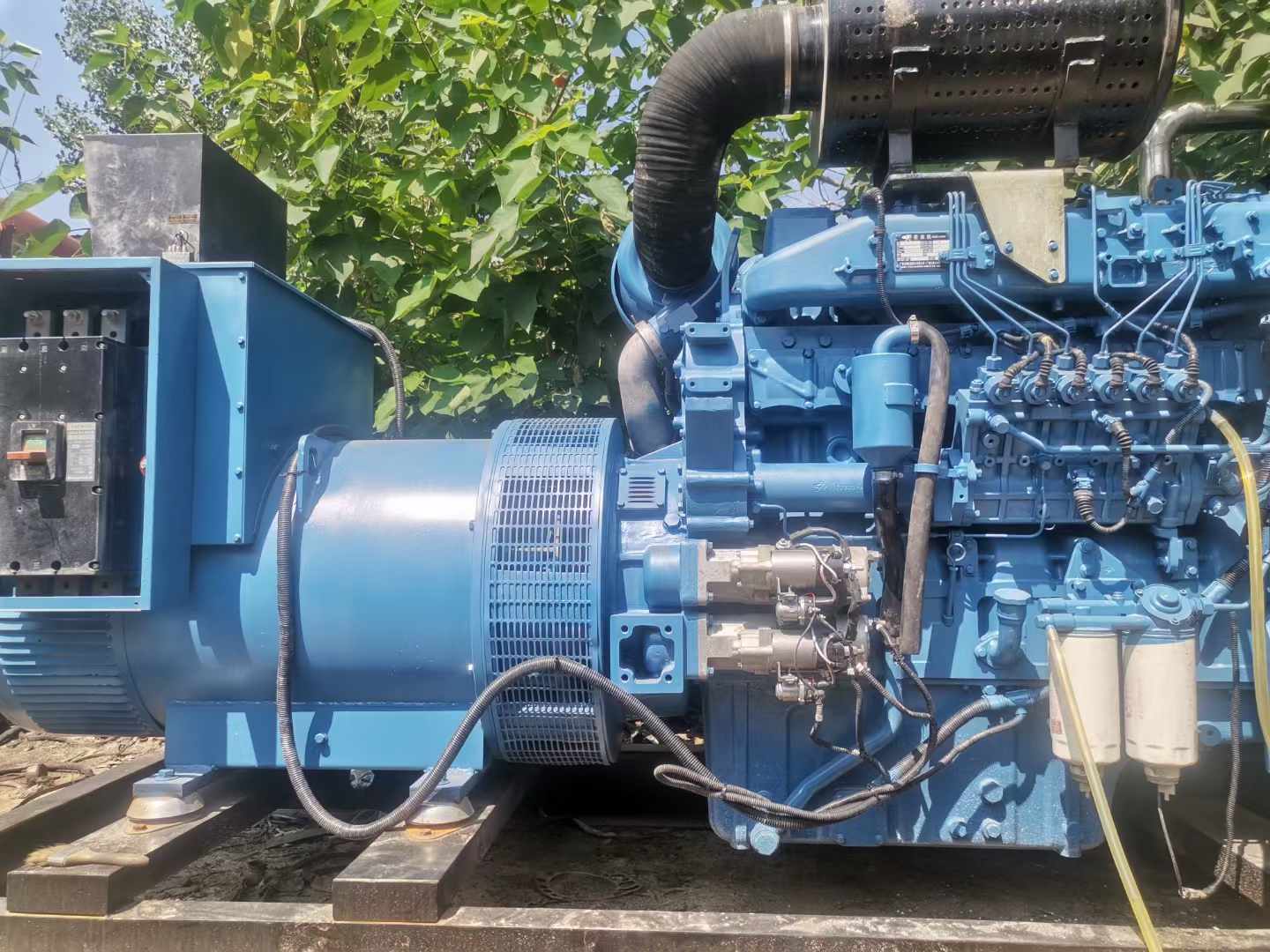 灵石详细说明降低 800kW 柴油发电机输出电流波动的方法